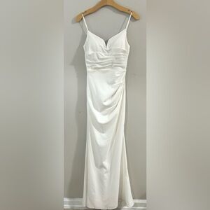 David’s Bridal Spaghetti Strap Sheath Wedding Dress BRAND NEW WITH TAGS. Size 2